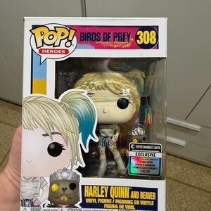Funko Pop! Heroes #308 Harley Quinn & Beaver - Blonde with Teal & Pink Tips